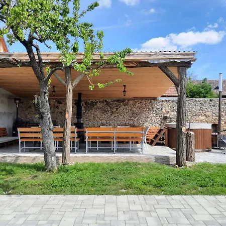 Apartment Green Village House Ganna