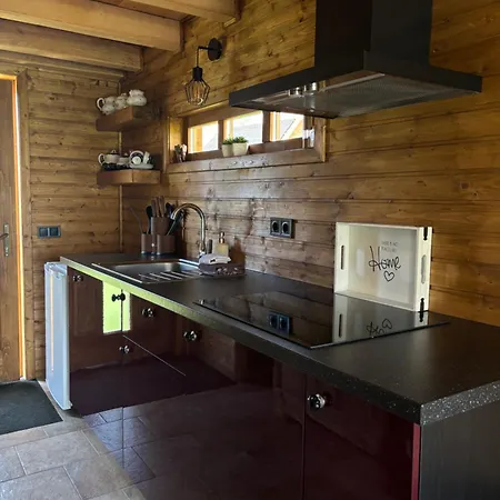 Green Village House Apartmán